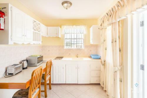 Apartamento Cozy Stay In Oistins By Angel Host