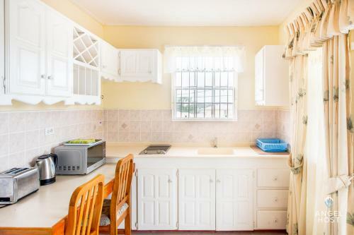 Apartamento Cozy Stay In Oistins By Angel Host