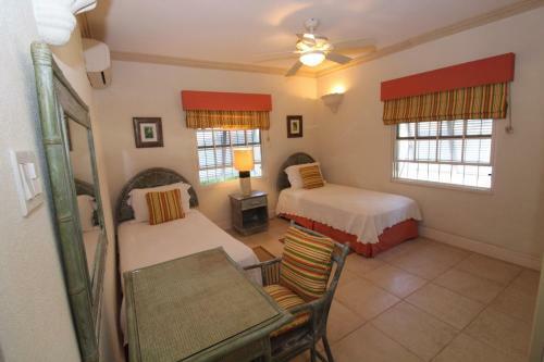 Beachfront Apartment In St. Lawrence Gap - Close To Your Every Need