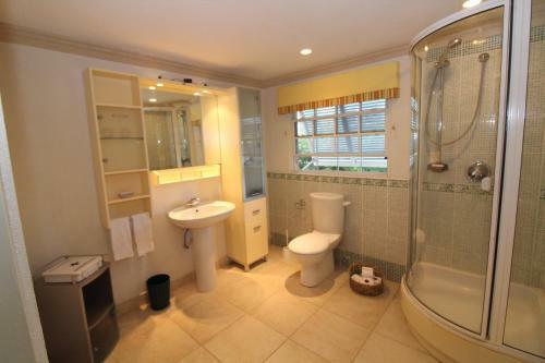 Beachfront Apartment In St. Lawrence Gap - Close To Your Every Need