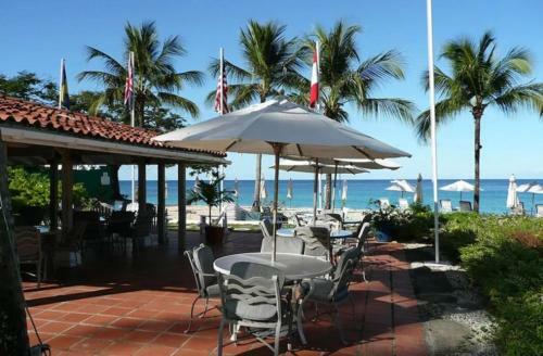 Ocean Blue Luxury Apartment - Beachfront - Glitter Bay 203