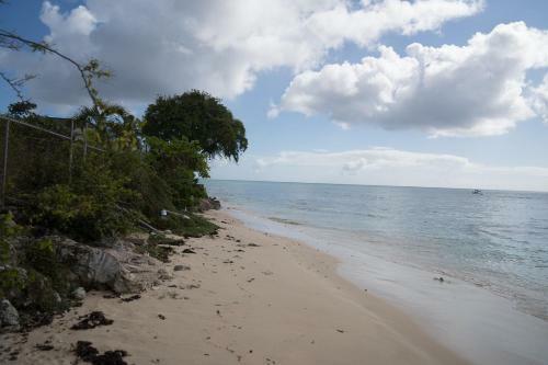 Bianca Bay 3 Bedroom West Coast Beach Front Villa