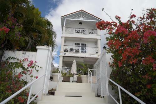 Bianca Bay 3 Bedroom West Coast Beach Front Villa