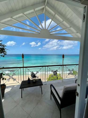 Bianca Bay 3 Bedroom West Coast Beach Front Villa