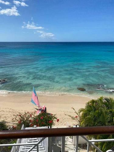 Bianca Bay 3 Bedroom West Coast Beach Front Villa