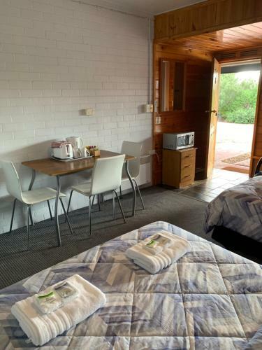 Stratford Motel