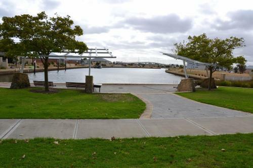 Busselton Marina Bed And Breakfast