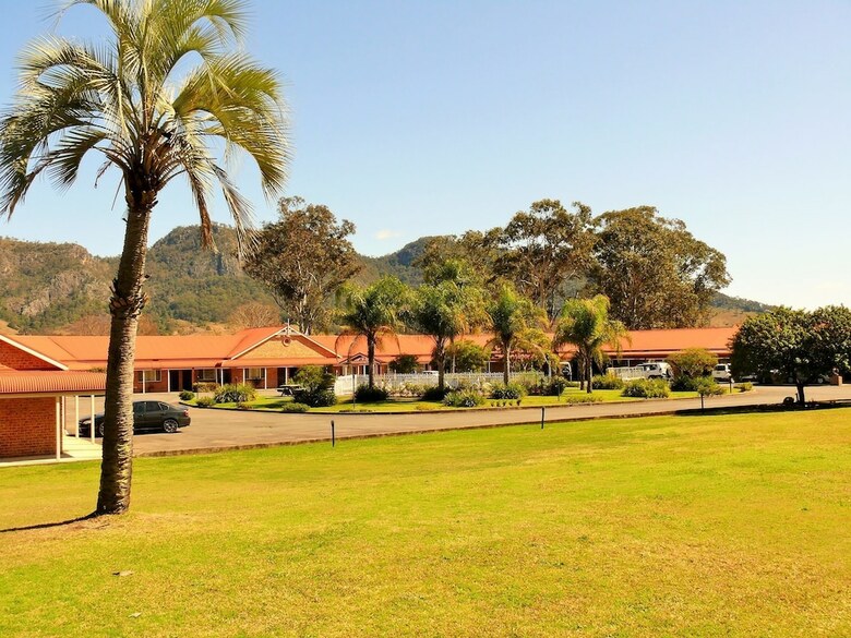 Gloucester Country Lodge Motel