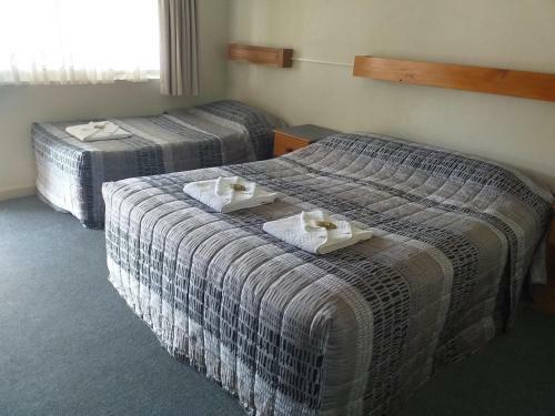 Bucketts Way Motel And Restaurant