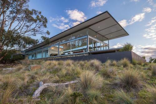 Villa Avalon Coastal Retreat
