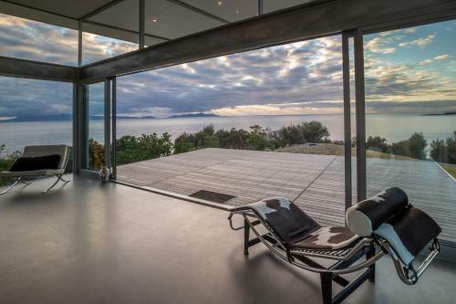 Villa Avalon Coastal Retreat