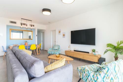 Stunning 4-bedroom Apartment Next To Achziv Beach