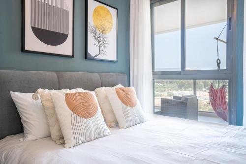Amazing Beach Apartment With Fantastic View!