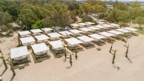 Achziv Glamping - Luxury Camping On Achziv Beach