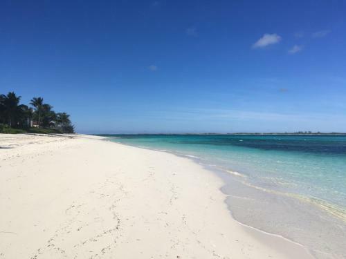 Bahamas Pink N White Castel Beach Getaway