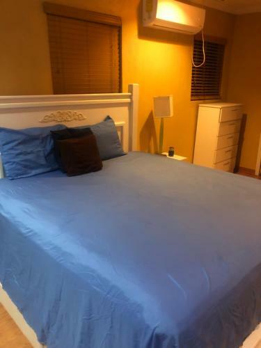 10 Minutes Walk From Airport And Beach