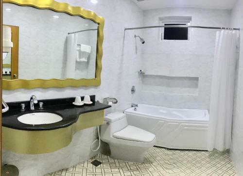 Hotel Kh�ch S?n Sao Nam