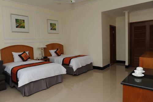 Hotel Kh�ch S?n Sao Nam
