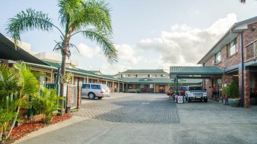 Arabella Motor Inn (formerly South Tweed Motor Inn)