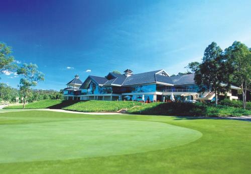 Hotel Riverside Oaks Golf Resort