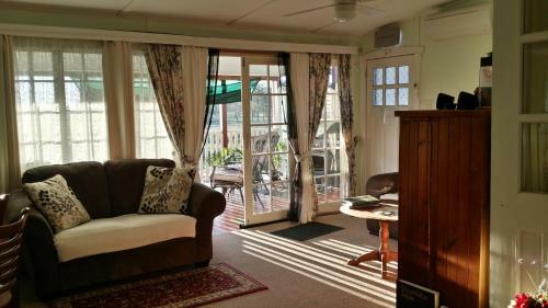 Andavine House - Bed & Breakfast