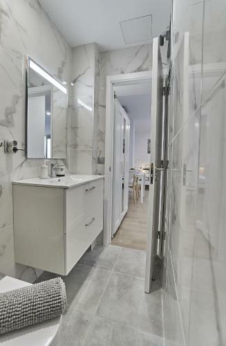 Apartamento Malib� Canteras Studio 8 - Playa, Wifi, Smarttv, AC