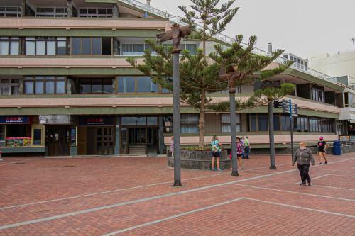Two-bedroom Apartment In Las Canteras Beach With Wifi
