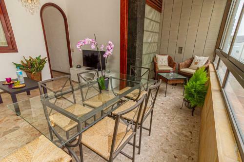 Two-bedroom Apartment In Las Canteras Beach With Wifi