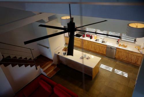Deshaies Villa Gajah Mada