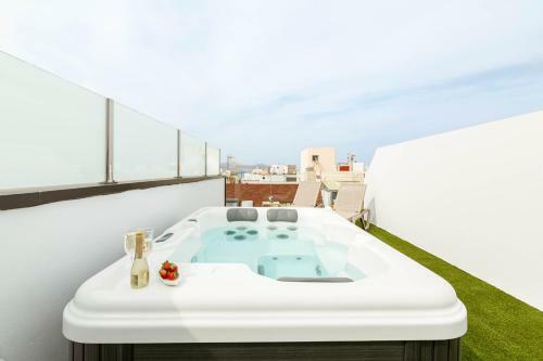 Apartamento Luxury Penthouse With Jacuzzi La Strada
