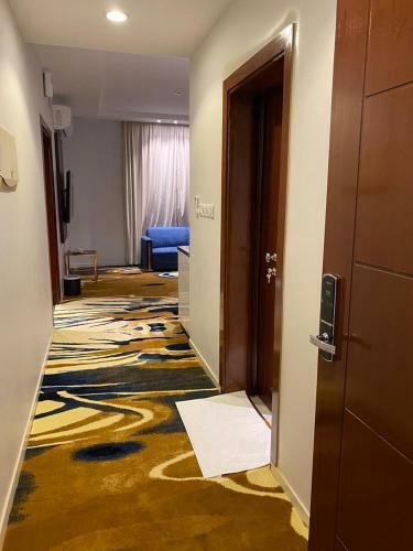 ???? ????? Thekra Hotel