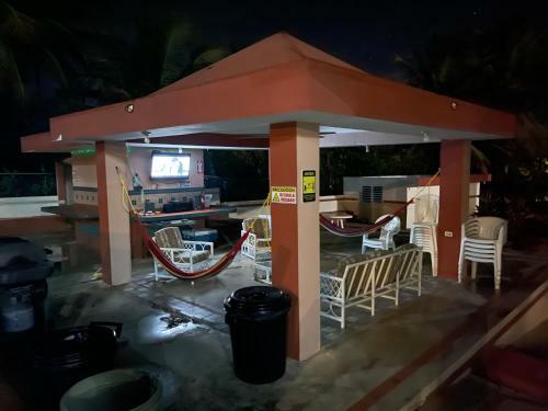 Shacks Beach Isabela Pr - Entire House Or Private Rooms