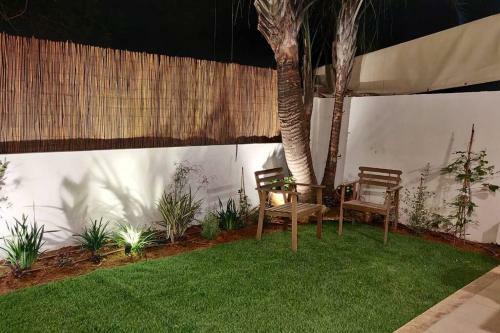 Stylish Private Garden Apartment W/ A Pool & Gym.