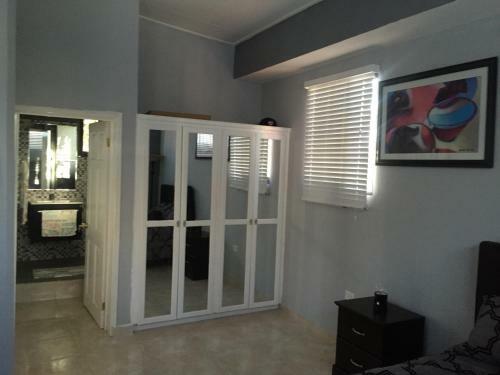 Hostal Skye Bar & Lounge