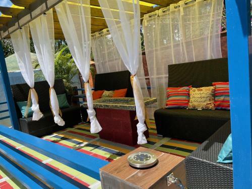 Hostal Skye Bar & Lounge