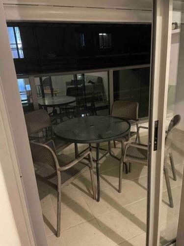 New Stunning Apartment With Private Balcony