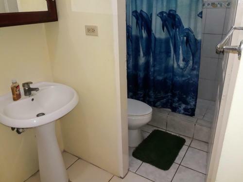 Hostal Little Flower Guesthouse