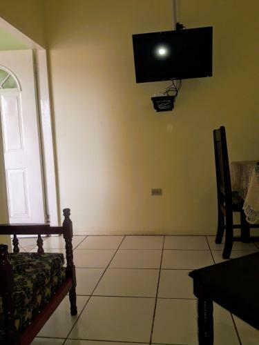 Hostal Little Flower Guesthouse