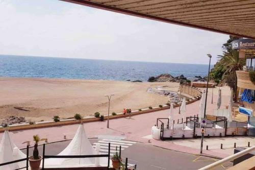 Apartamento Enfrente de La Playa de Lloret Totalmente Reformado