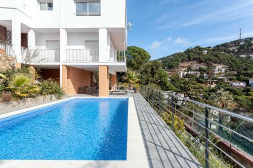 Villa Holiday House In A Garden With View