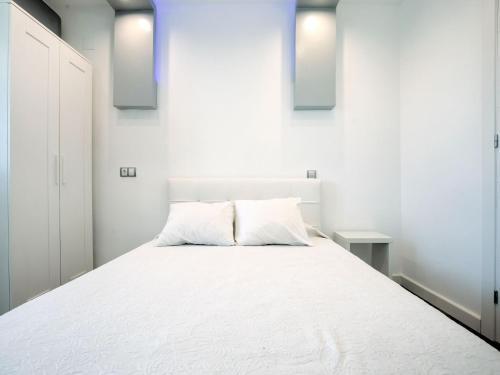 Nice Apartment In Catalu�a On The Mediterranean