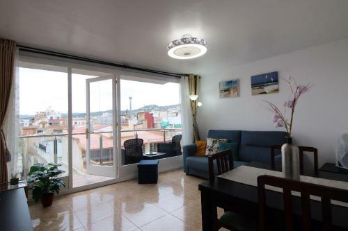 Apartment With Balcony Close To The Beach