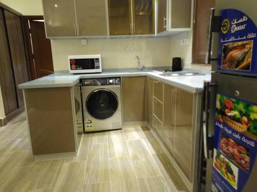 Al Rawda Jewel Apartment Hotel