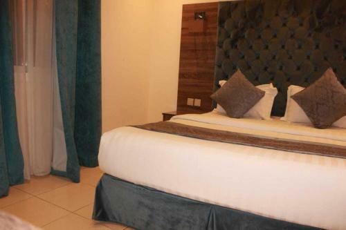 Al Rawda Jewel Apartment Hotel