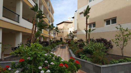 Luxurious Townhouse In Los Cristianos