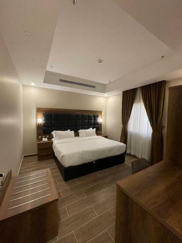 Hotel Mirada Purple - Zahra