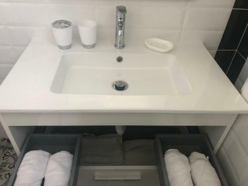 Almar Apartment In Los Cristianos With AC