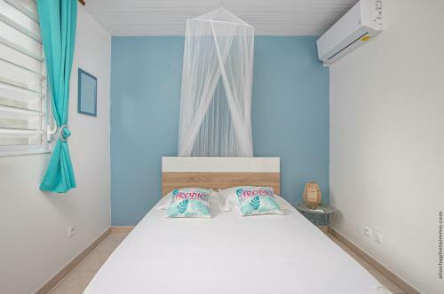 Villa Tracee / Sleep In World