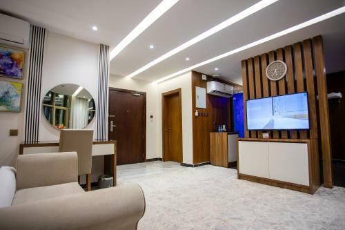 Golden Bujari Hotel-kyan ????? ?????? ???????