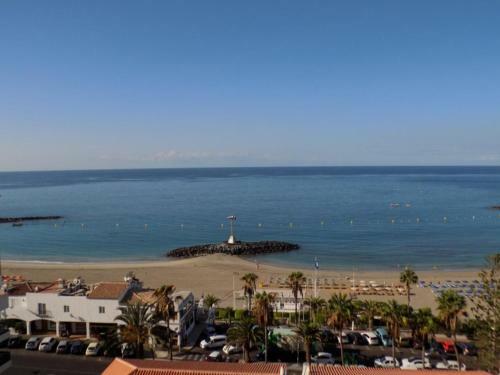 Apartamentos Vista Bah�a - Seafront Terrace
